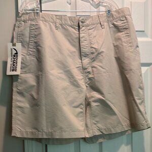Mountain Khaki NWT Oatmeal Beige Poplin Relaxed Fit Shorts 40W x 8in